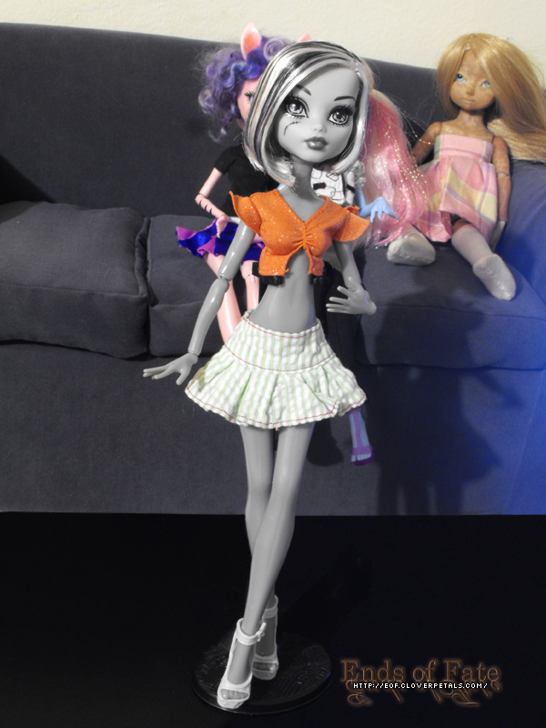 Gift From Ghoulia's Adventures - 08